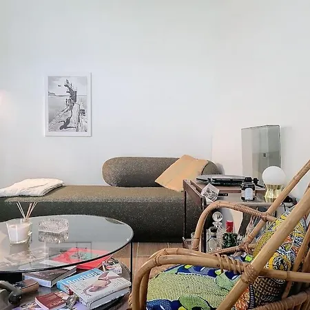 Loft Terrasse Avec Cour Charmante Montmartre Parigi