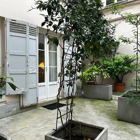 Loft Terrasse Avec Cour Charmante Montmartre * Parigi